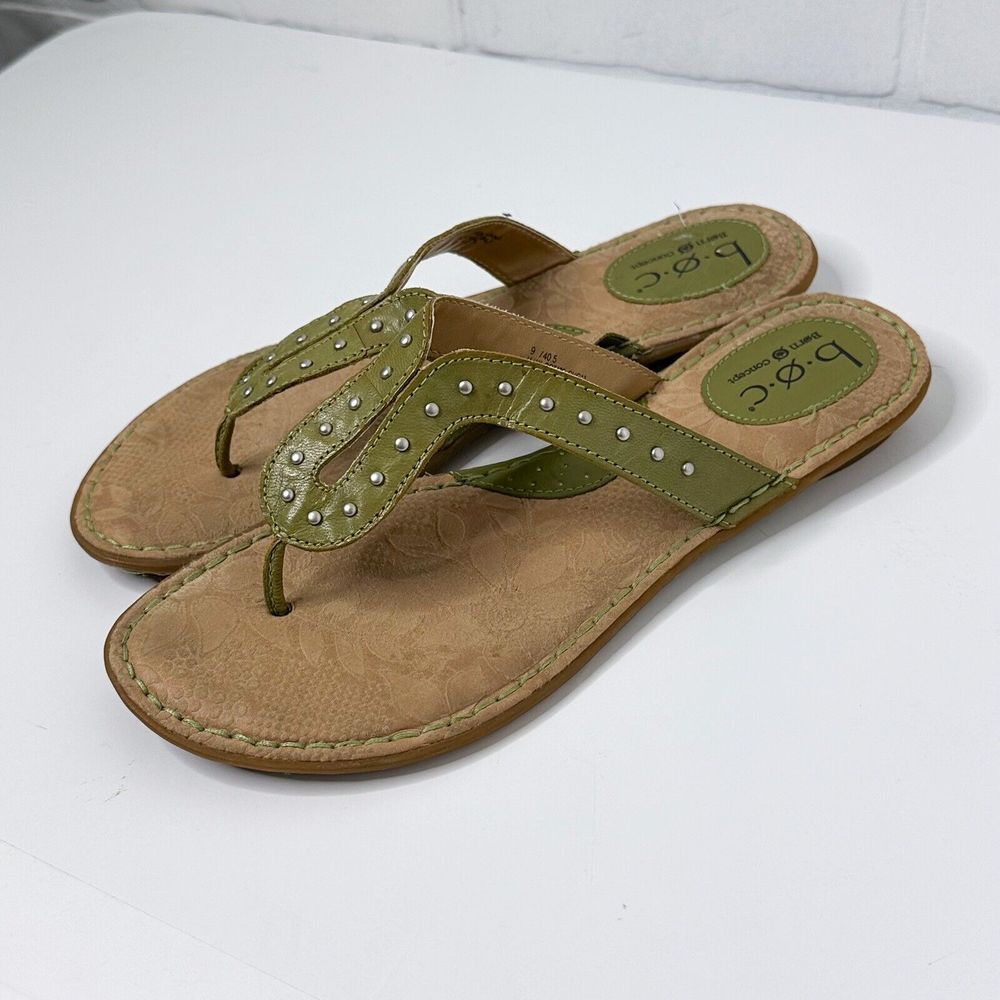 BOC Born Concept Sandals Green Leather Studded Flip Flops Comfort Cushion Size 9